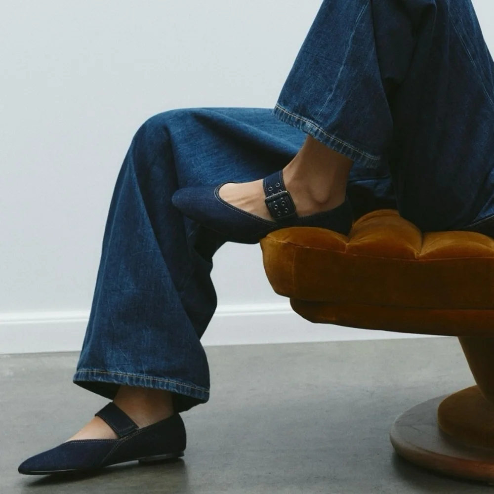 Zara Mary Jane Denim Flats Women’s 10 Blue Dark Wash
Minimalist Chic Everyday - Picture 2 of 16